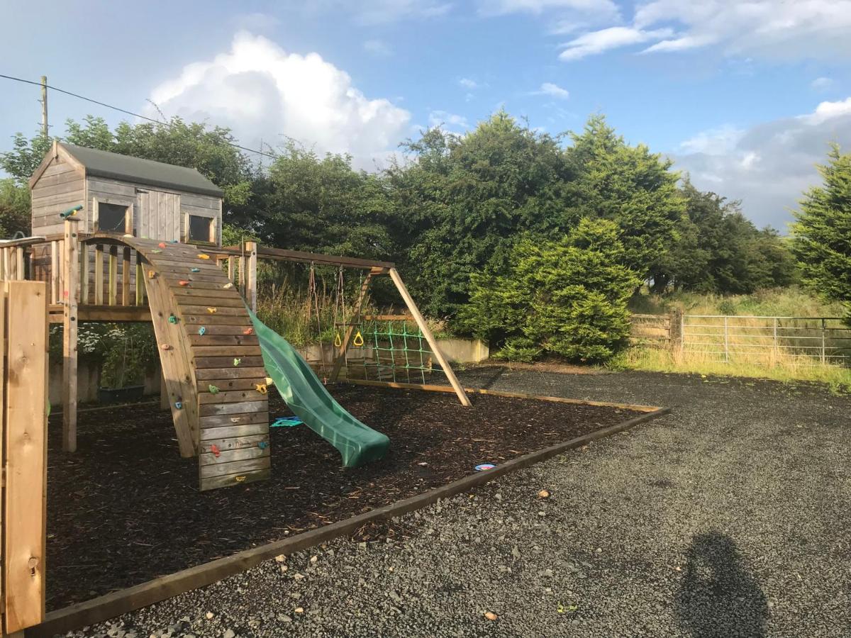 Deerfin Rentals Private Chalet With Hot Tub Ballymena Esterno foto